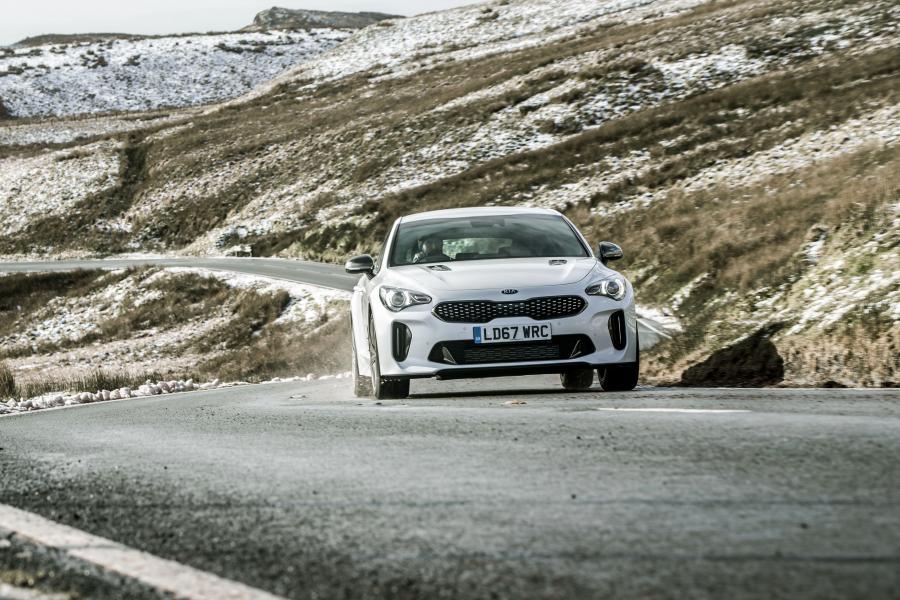  Kia Stinger GT-Line (CK) 2017 года  (UK) (фото 6 из 37)